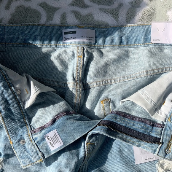 Breshka Ripped Denim Shorts - Picture 2 of 3